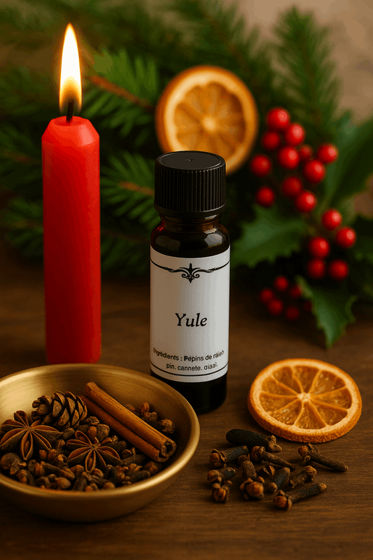Huile magique de Yule artisanale - orange douce, cannelle, pin et bois de santal pour rituels de renouveau et d'abondance