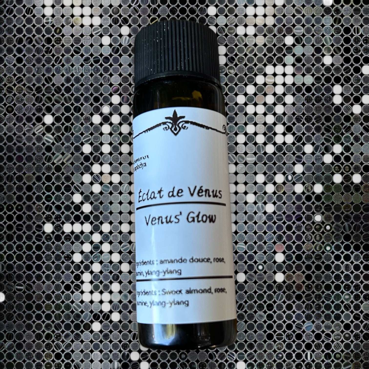bougieherbeshuilerituelmagiqueseraphélya - boutique_shop_enchantement_seraphélyaÉclat de Vénus - 15ml - Amour, Beauté & Rayonnement Féminin - rituels d’amour, de séduction, de confiance, d’estime de soi et de charme énergétique.Éclat de Vénus - 15ml - Amour, Beauté & Rayonnement Féminin - rituels d’amour, de séduction, de confiance, d’estime de soi et de charme énergétique.Éclat de Vénus - 15ml - Amour, Beauté & Rayonnement Féminin - rituels d’amour, de séduction, de confiance, d’estime de soi e
