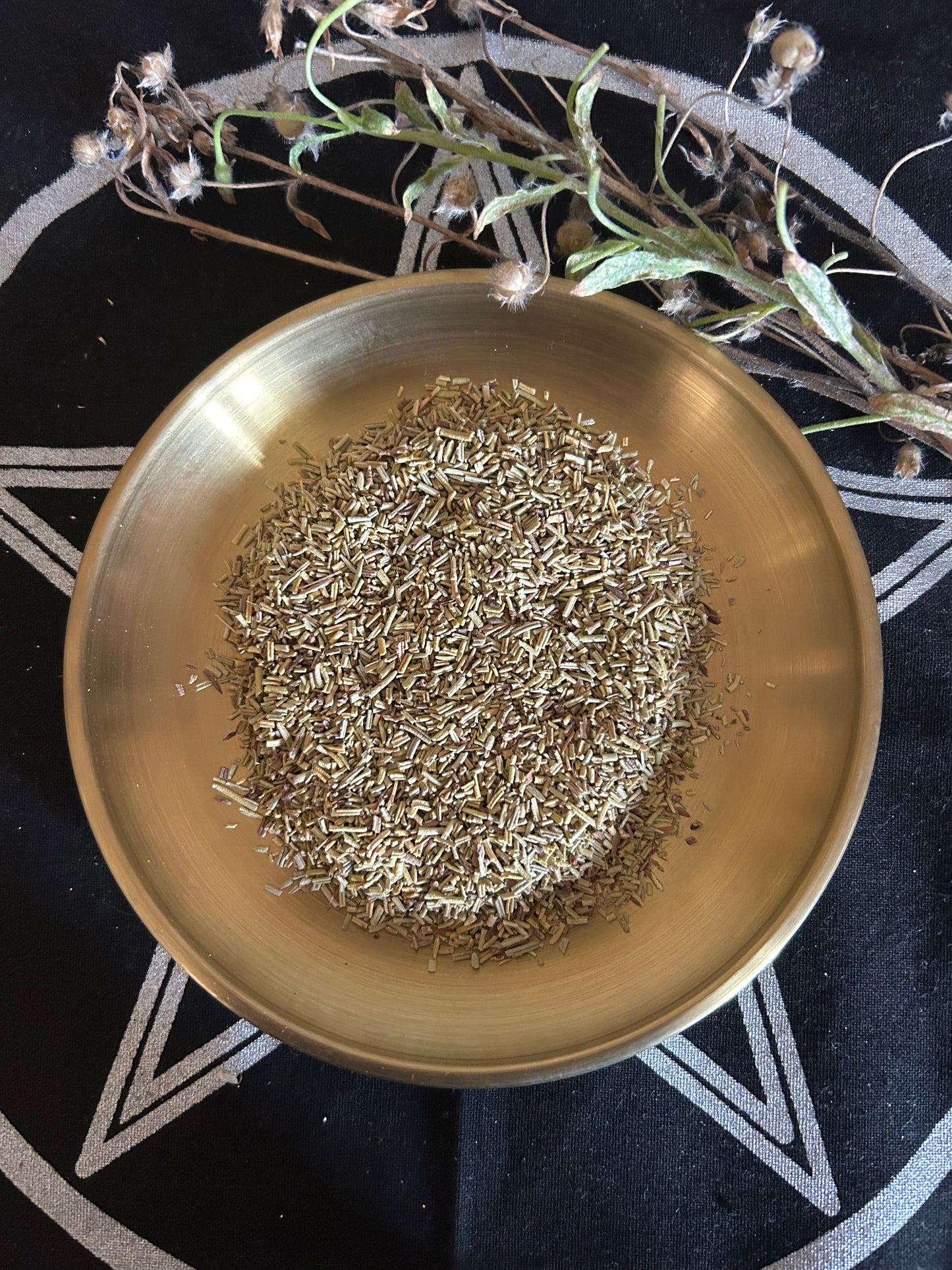 Romarin - 15g- Flamme de Clarté & de Protection - purification, rituels de protection, bains énergétiques, sachets d’abondance et bénédictions d’espace.