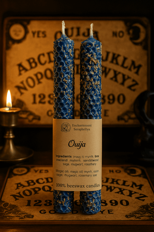 Bougie rituelle en cire d'abeille - Ouija pour connexion intuitive, divination et protection magique. Création Seraphélya