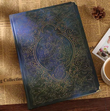 Grimoire de luxe vintage fantastique - carnet d'écriture élégant et magique pour rituels, méditation et journaling spirituel